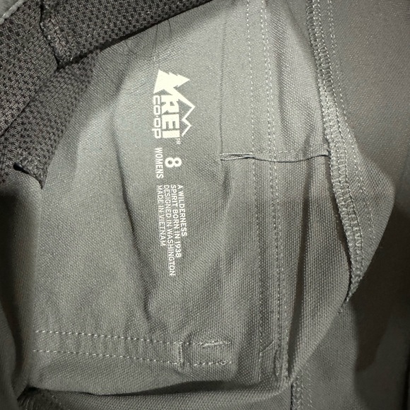 Women’s Gray Hiking Pants 🥾 - Picture 2 of 5
